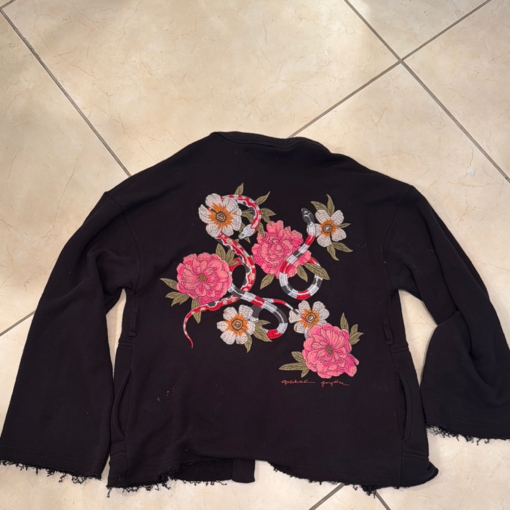 Black kimono with Floral Embroidery